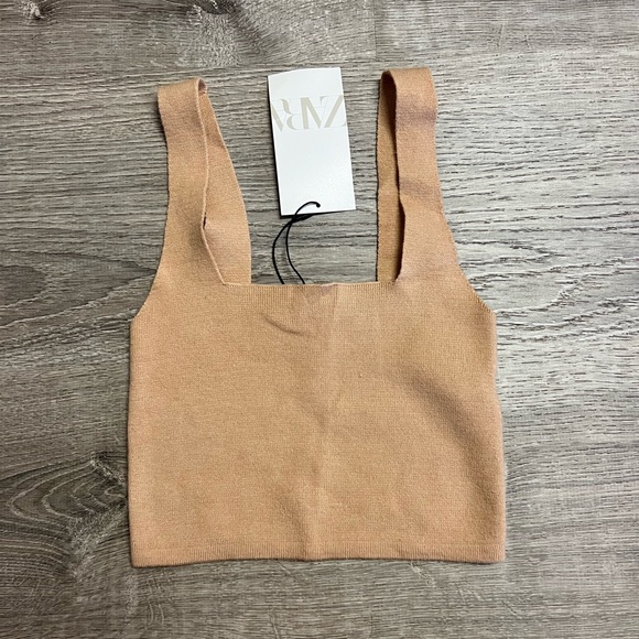 Zara Tops - zara cropped tank